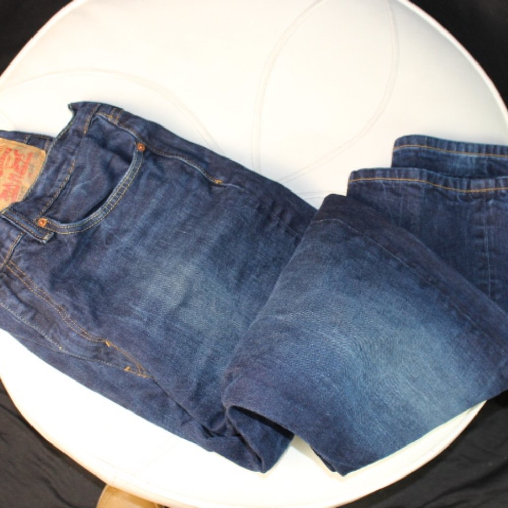 Levi 514 Jeans - Picture 5 of 6